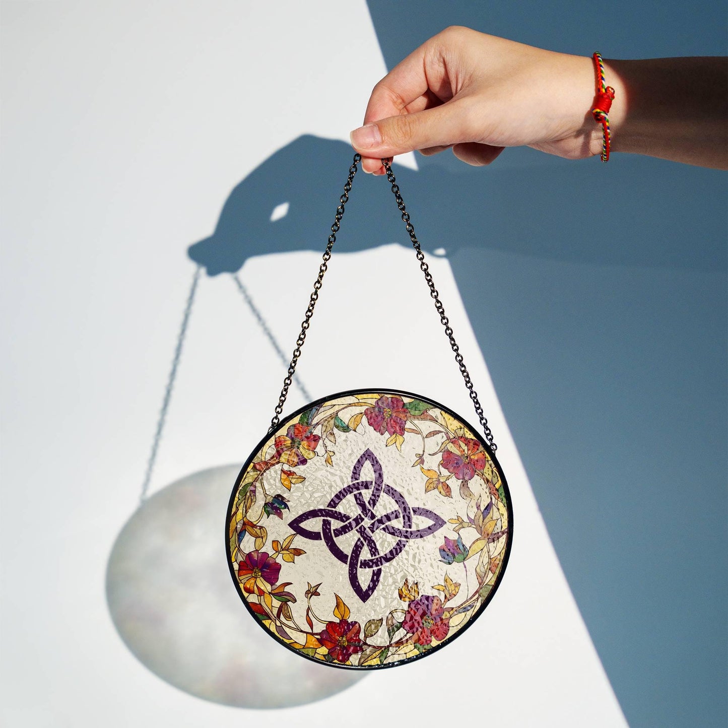 Witch Knot Stained Glass Sun Catcher Celtic Witches Knot Light Catcher Wiccan Window Hanging Protection Charm Home Decoration Pagan Gift